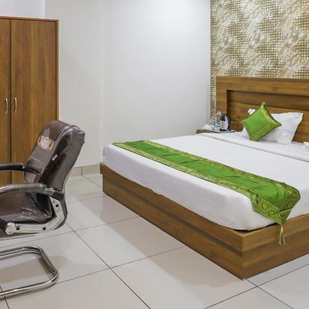 Treebo Trip Kapil Royalista Hotel Ludhiana Exterior photo