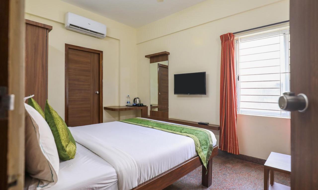 Treebo Trip Kapil Royalista Hotel Ludhiana Exterior photo